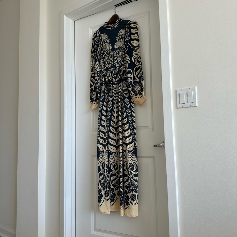 FARM Rio Black and Beige Maxi Dress with Botanical Print - Picture 4 of 9